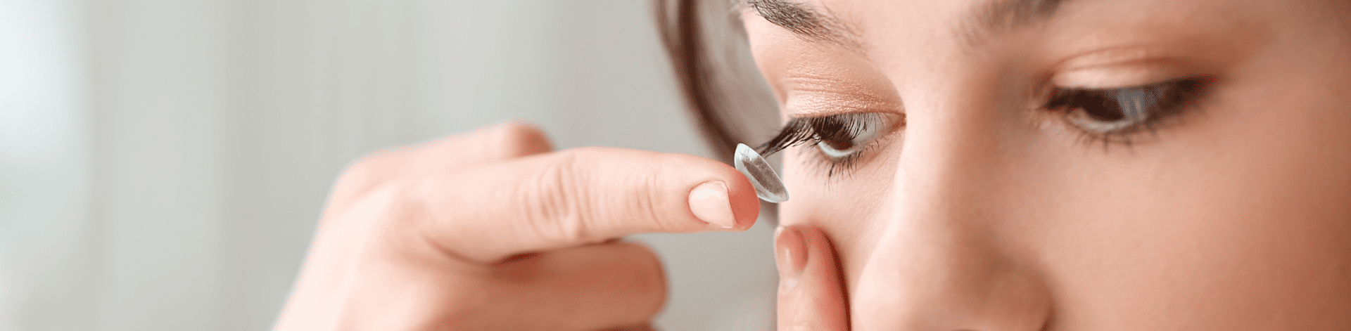 A Beginner’s Guide to Contact Lenses: Tips for Clear Vision